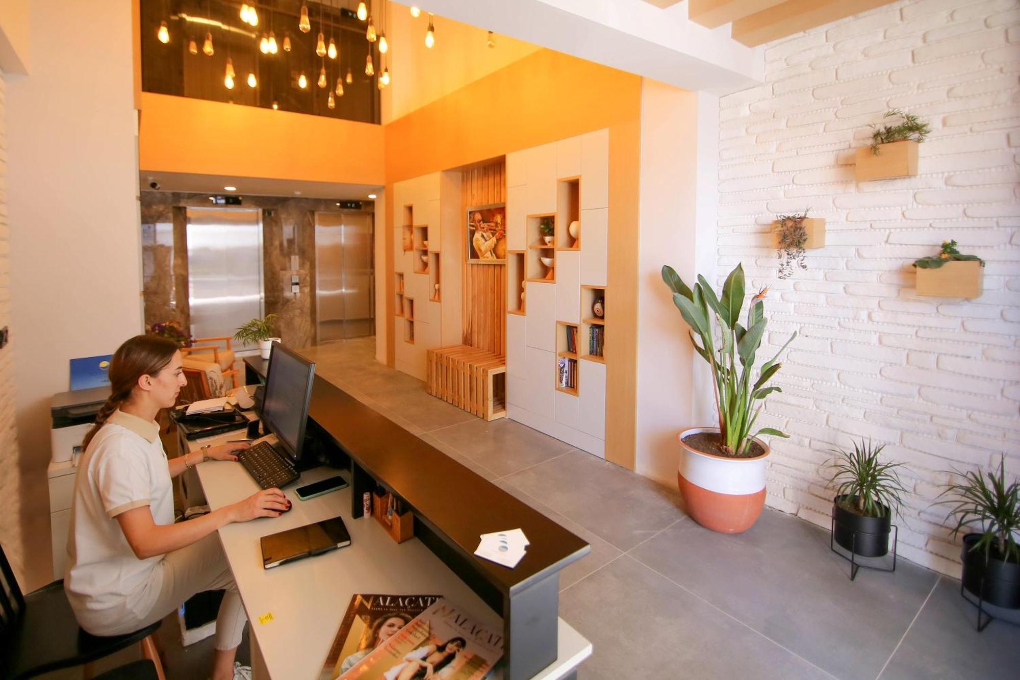 Krem Marin Otel Чесме Екстериор снимка